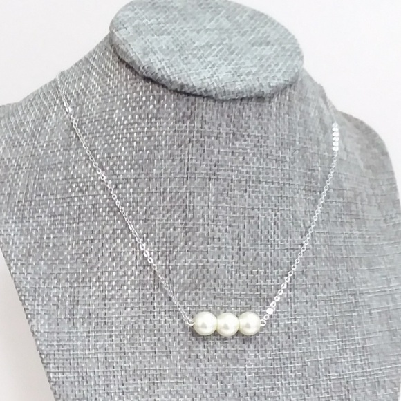Faux Pearl Silver Tone Necklace - Picture 2 of 2